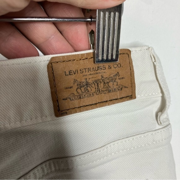 Levi’s white 515 shorts size 14 - Picture 5 of 6